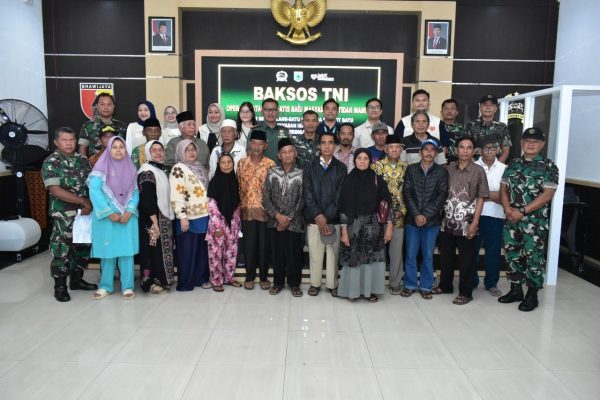 HUT Korem 083 ke 62 : Kodim 0818/Malang-Batu Hadirkan “Cahaya” bagi Warga Kurang Mampu