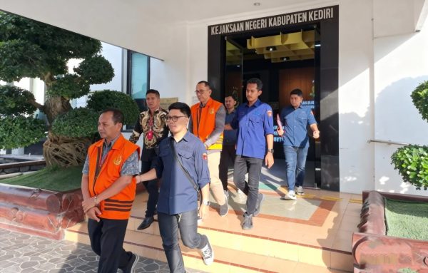 Kasus Rekayasa Perangkat Desa Kediri Memasuki Babak Baru: Dua Kades Resmi Ditahan, Berkas Segera Dilimpahkan ke PN Tipikor Surabaya