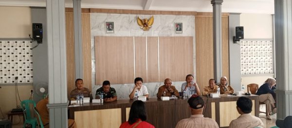 PT Eka Mas Fortuna Did esak Beri Penjelasan Soal Polemik Limbah Plastik oleh Kades Ila Husna, S.H