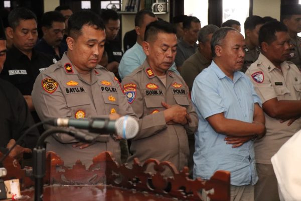 Polres Malang Gelar Salat Ghaib untuk Korban Banjir Sumatra