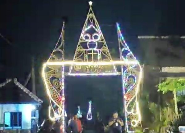 Camat Bantur Terkesan Saat Menilai Lomba Menghias Lingkungan di Desa Wonorejo