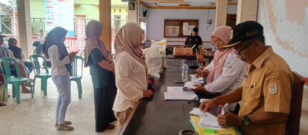 Desa Wonokerto Salurkan Bantuan Non-Tunai, Pastikan Ketahanan Pangan Warga