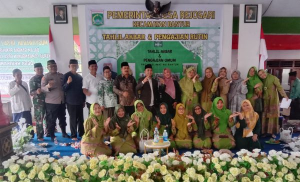 PAC Muslimat NU Bantur Gelar Rutinan Tahlil Akbar dan Pengajian Umum di Rejosari