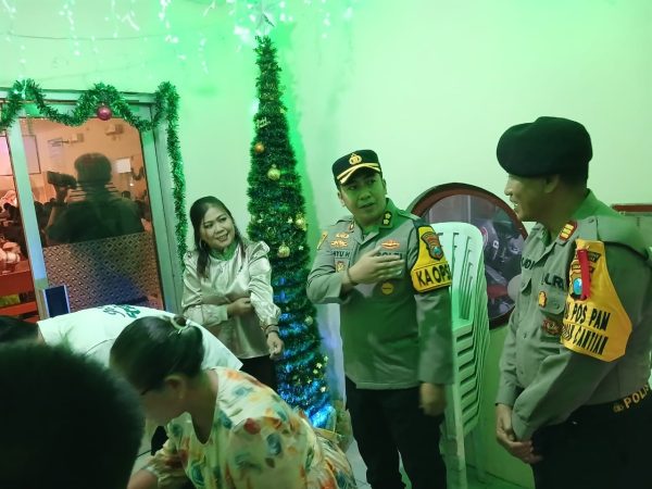 Jelang Perayaan Natal Polres Pelabuhan Tanjungperak Pastikan Keamanan Gereja