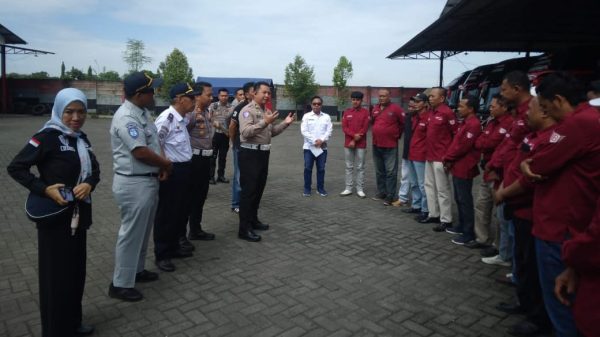 Jelang Nataru Ditlantas Polda Jatim Gelar Ramcheck di PO Bus