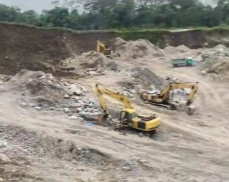 Diduga Galian C Ilegal di Perbatasan Kediri–Blitar Ancam Sungai Lahar Kelud dan Lahan Nanas Warga