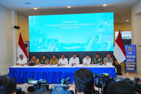 Polri Operasikan Puluhan Dapur Lapangan, Pastikan Kebutuhan Konsumsi Warga Terdampak Bencana di Sumatera