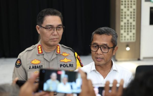 Polda Jatim Tangkap Dua Tersangka Pengusiran Lansia di Surabaya