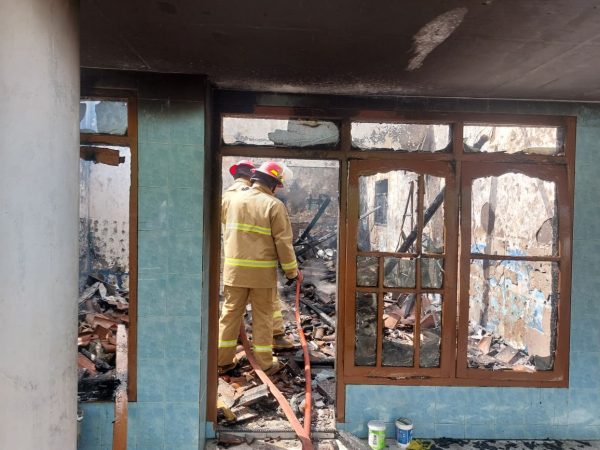 Kebakaran Rumah di Rejosari Malang, Korsleting Listrik Diduga Jadi Penyebab, Kerugian Capai Rp150 Juta