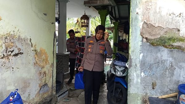 Nenek Murtimah di Lumajang Terima Bantuan Polres, Wujud Kepedulian Polri di Bulan Ramadhan
