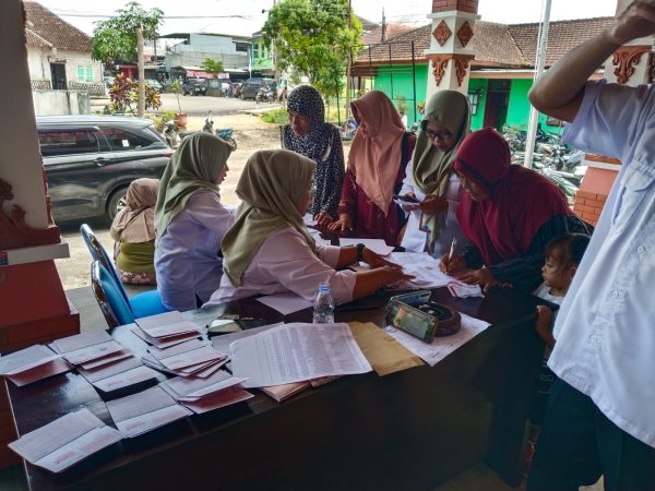 Penyaluran Bantuan PKH Plus Provinsi Jatim Digelar di Pendopo Kecamatan Bantur