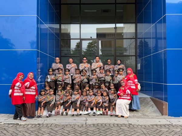 Polisi Sahabat Anak, Satlantas Polresta Sidoarjo Tanamkan Tertib Lalu Lintas Sejak Dini