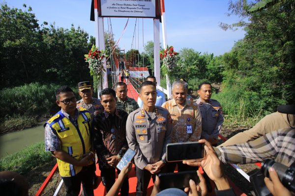 Polres Madiun Resmikan Jembatan Merah Putih Presisi: Akses Warga Kini Lebih Aman dan Lancar