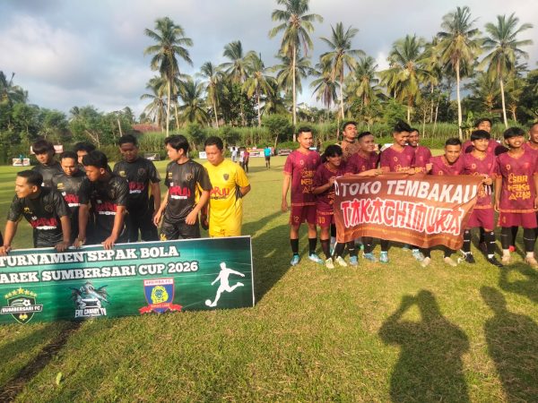 Turnamen “MBAREK SUMBERSARI CUP 2026” Resmi Dibuka, Ajang Bergengsi Antar Desa Siap Lahirkan Bakat Sepak Bola Lokal