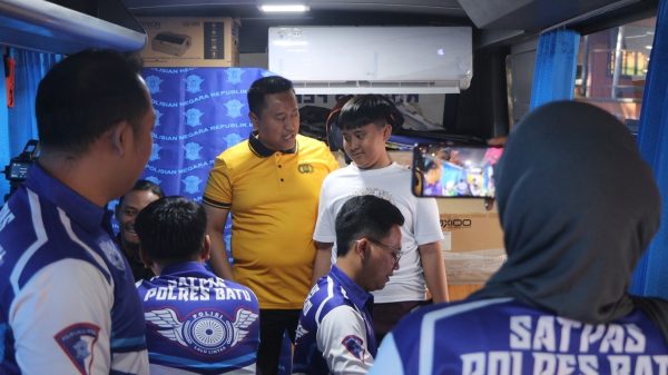 Polres Batu Hadirkan Layanan On The Spot di CFD, Sambut Hari Bhayangkara ke-80Kota