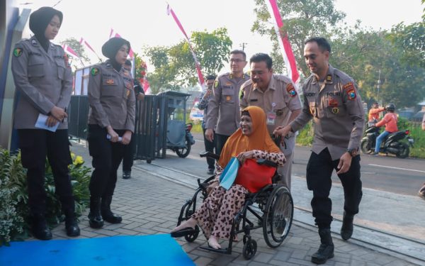 Hari Bhayangkara ke-80, Polda Jatim Layani 2.500 Warga Lewat Bakti Kesehatan Gratis di RS Bhayangkara Jombang