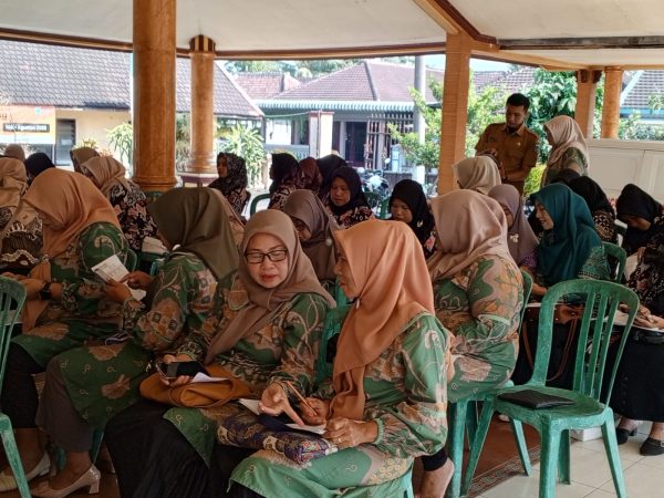 Pemdes Clumprit Perkuat Layanan Kesehatan Desa Lewat Pembinaan Kader Posyandu