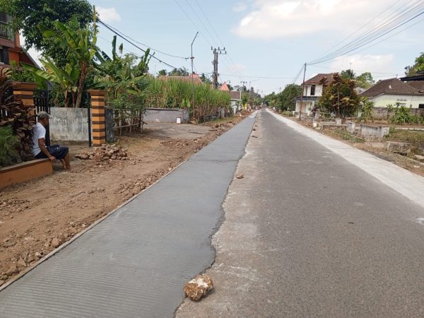 Jalan Desa Sumberejo Diperlebar Lewat Dana Pokir Hj. Sumai, Warga Sebut “Srikandi Banteng” Cepat Tanggap